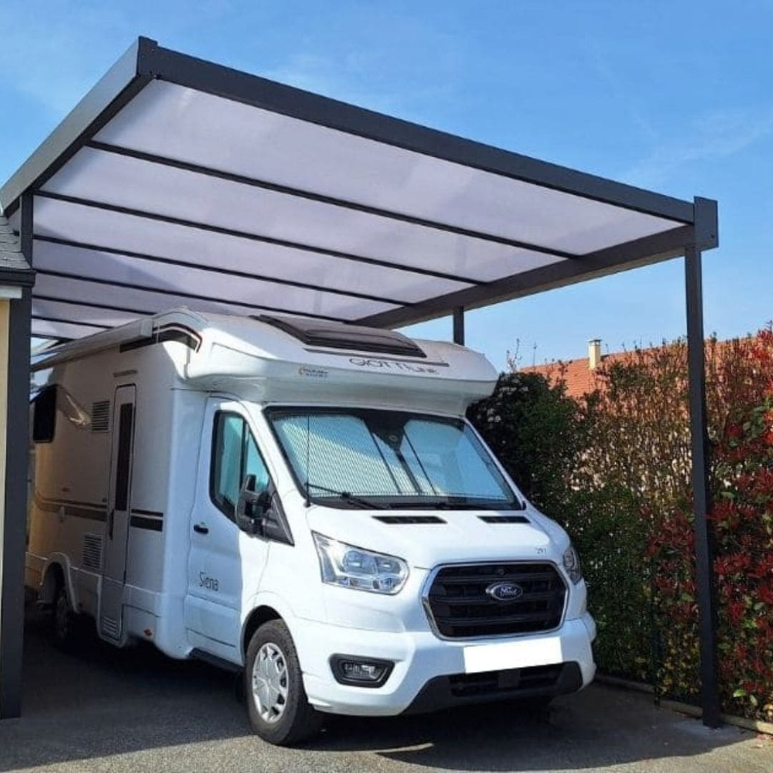 Carport pour camping-car ou fourgon : quelles dimensions pr&eacute;voir ?
