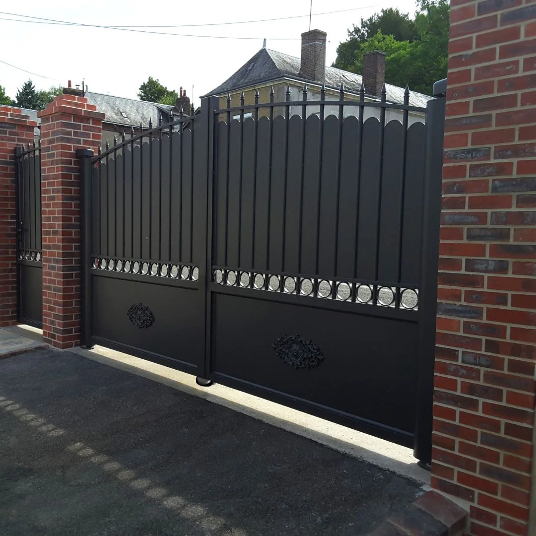 Portail aluminium tradition